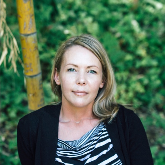 Meet your Posher, Monica - Picture 1 of 1